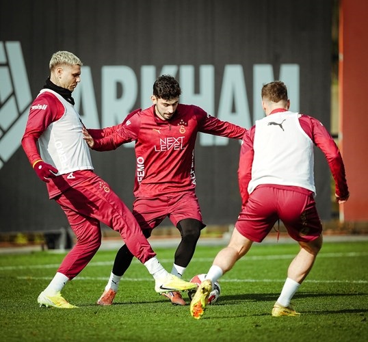 Galatasaray’da Torreira ve Osimhen endişesi!