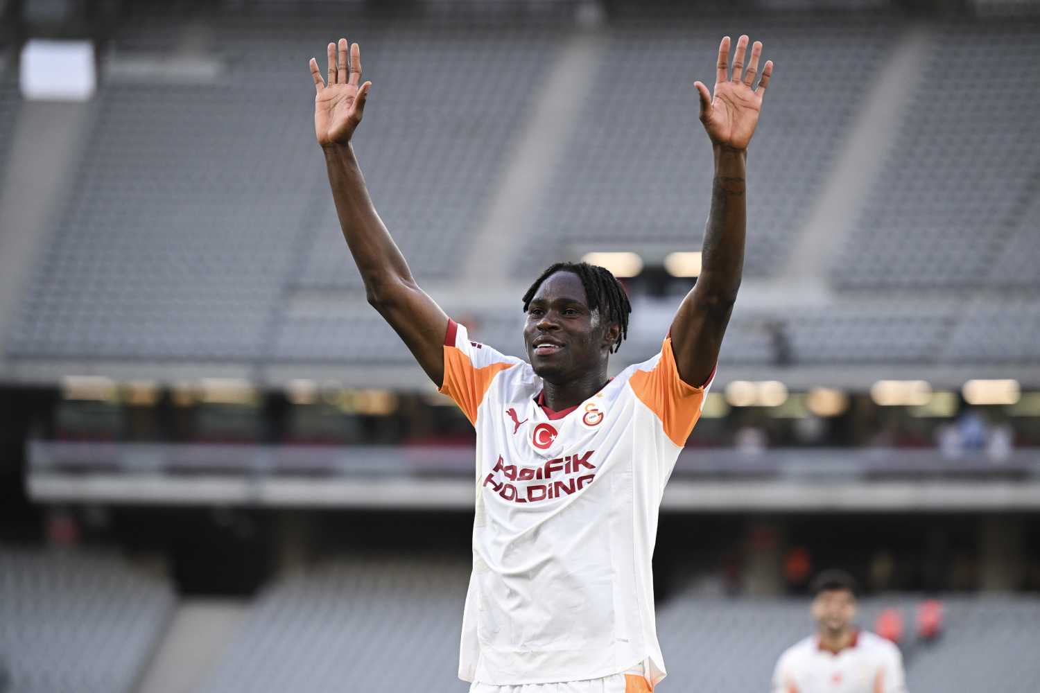 Galatasaray’a Singo’dan sevindiren haber!