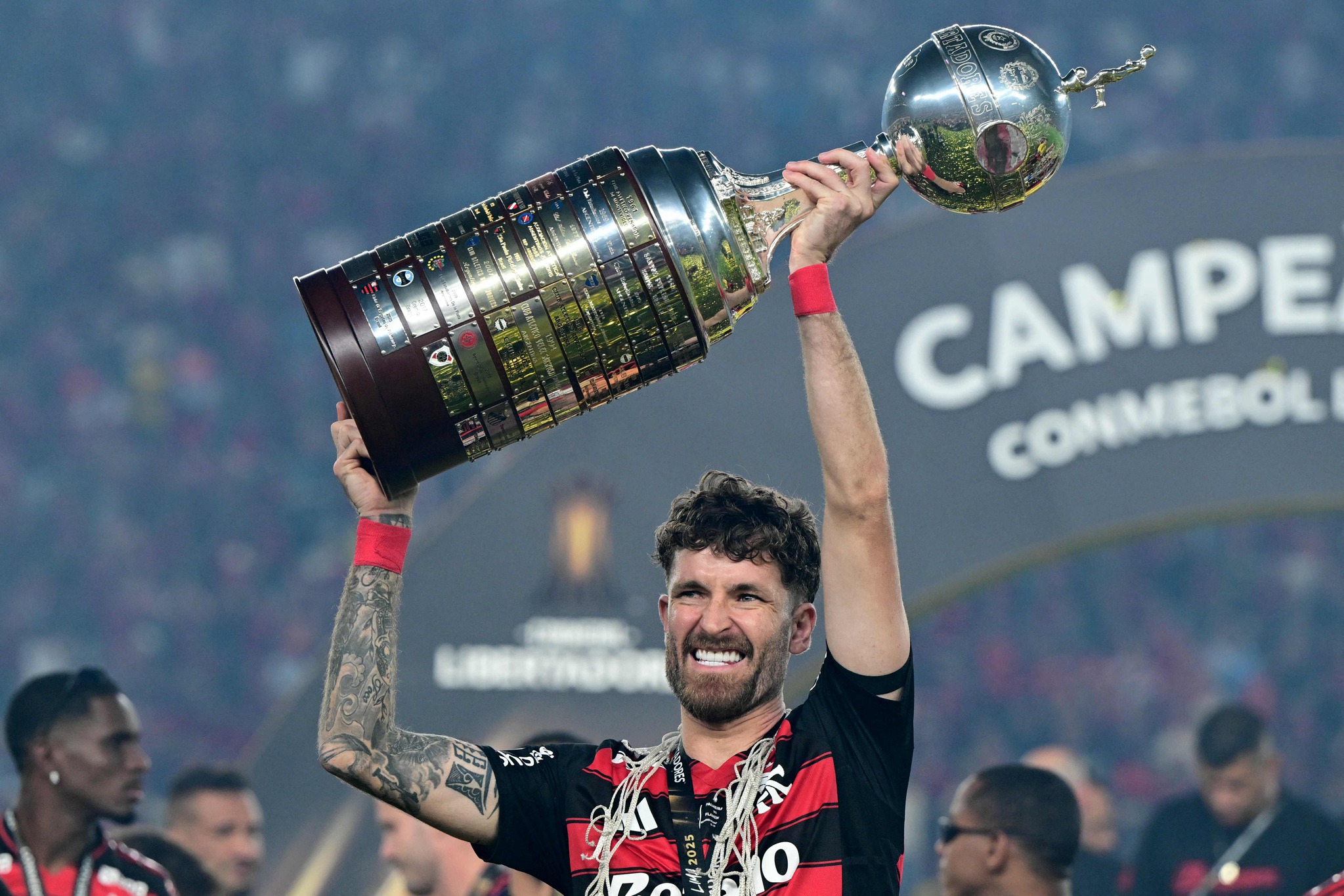 Fenerbahçe ve Galatasaray’a transfer şoku: 60 milyon euro...