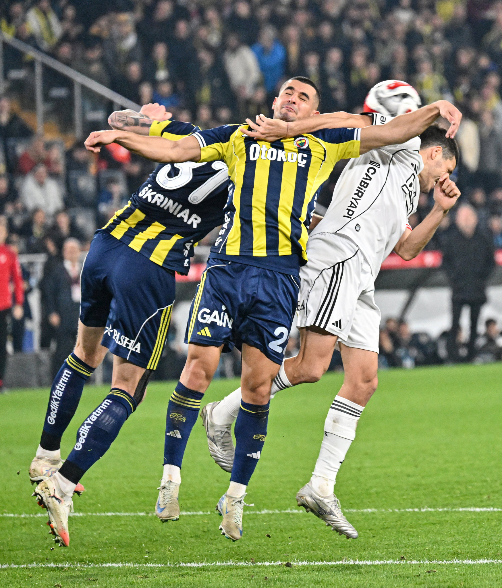 Ahmet Çakar’dan Fenerbahçe - Beşiktaş maçı sonrası hakem eleştirisi!
