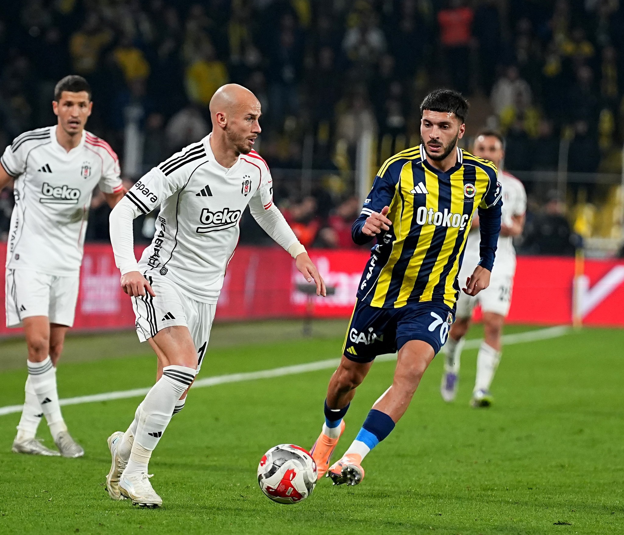 Ahmet Çakar’dan Fenerbahçe - Beşiktaş maçı sonrası hakem eleştirisi!