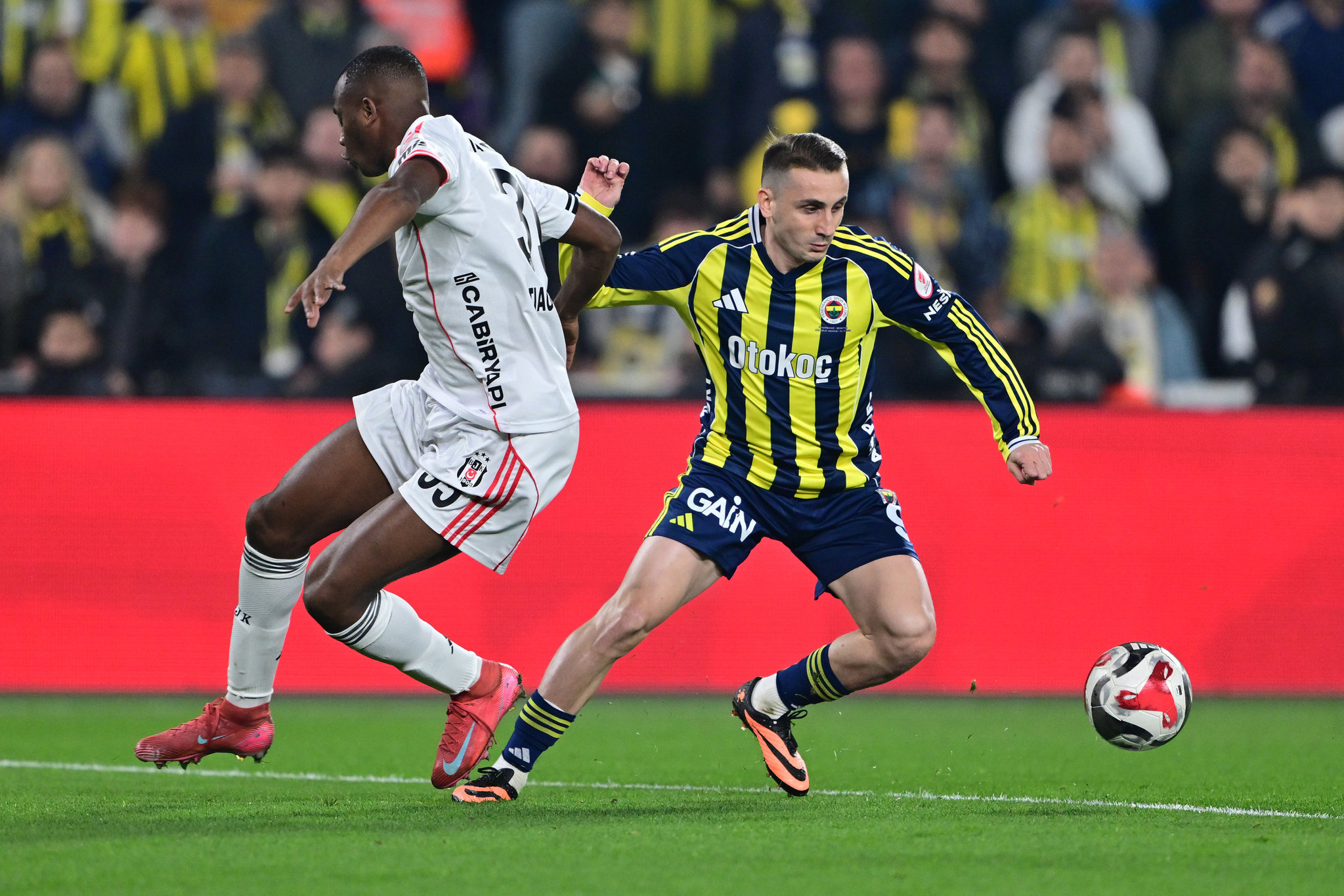 Fenerbahçe’de flaş Kerem Aktürkoğlu kararı! Bunu kimse beklemiyordu