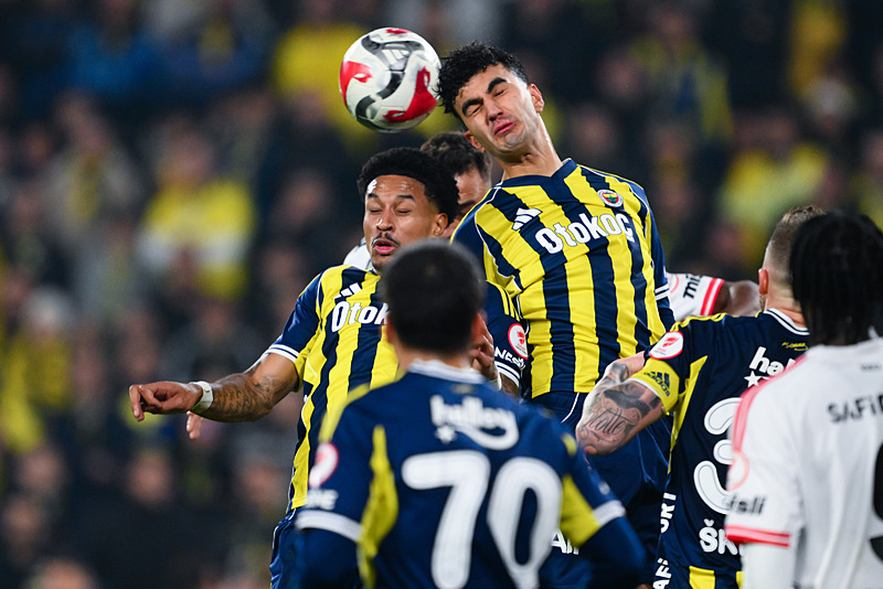 TRANSFER HABERİ: Fenerbahçe’den ayrılığa veto! Yönetim...