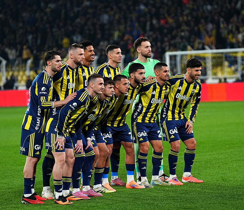 TRANSFER HABERİ: Fenerbahçe’den ayrılığa veto! Yönetim...