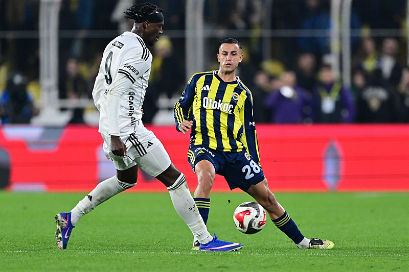 TRANSFER HABERİ: Fenerbahçe’den ayrılığa veto! Yönetim...