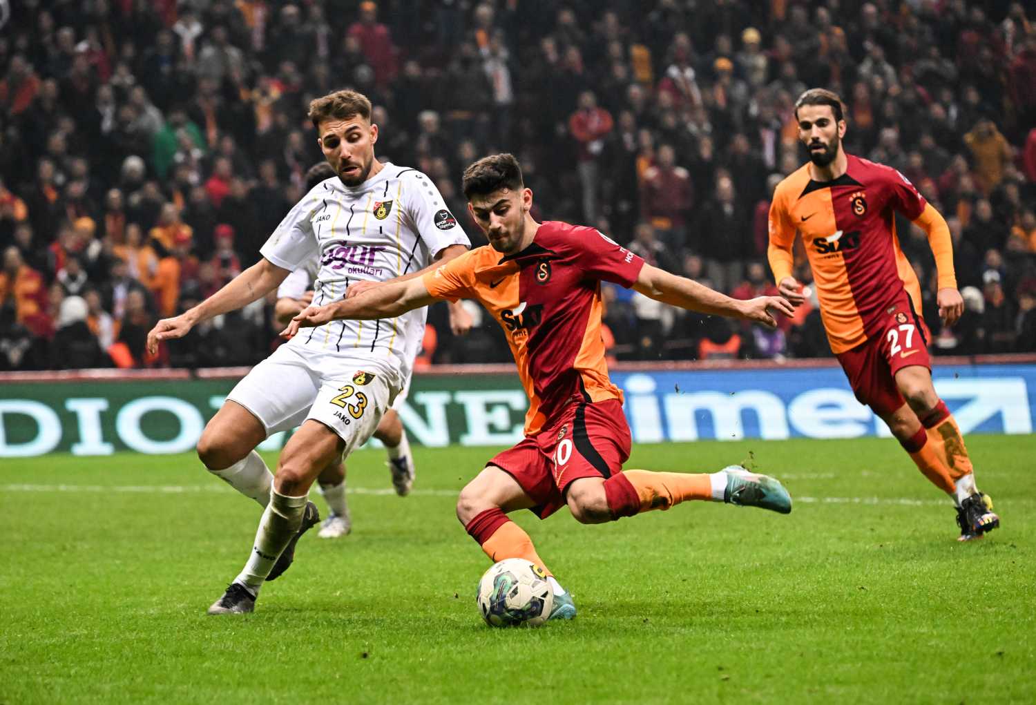 Yusuf Demir’den Galatasaray’ı şoke eden istek!