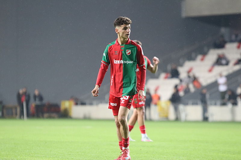 Fenerbahçe’ye 3. Lig’den gençlik aşısı: Adem Yeşilyurt!