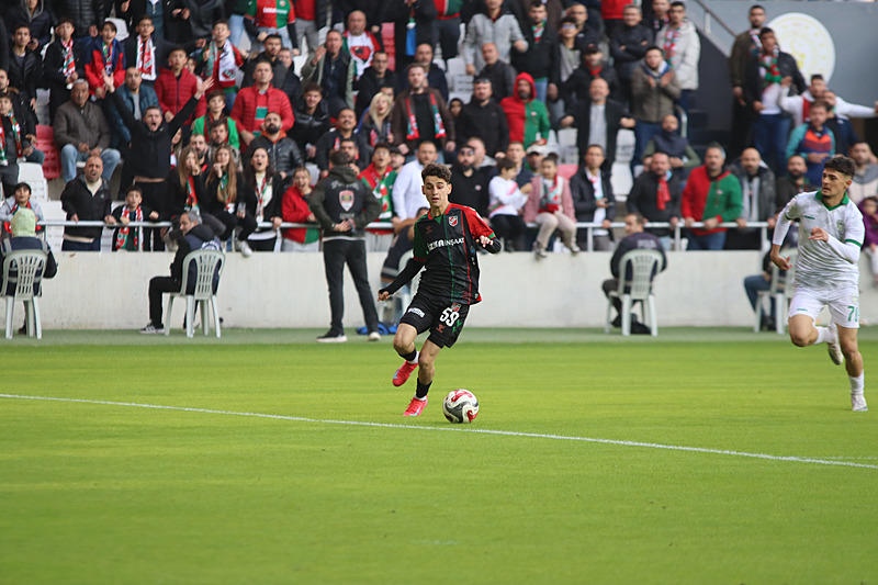Fenerbahçe’ye 3. Lig’den gençlik aşısı: Adem Yeşilyurt!