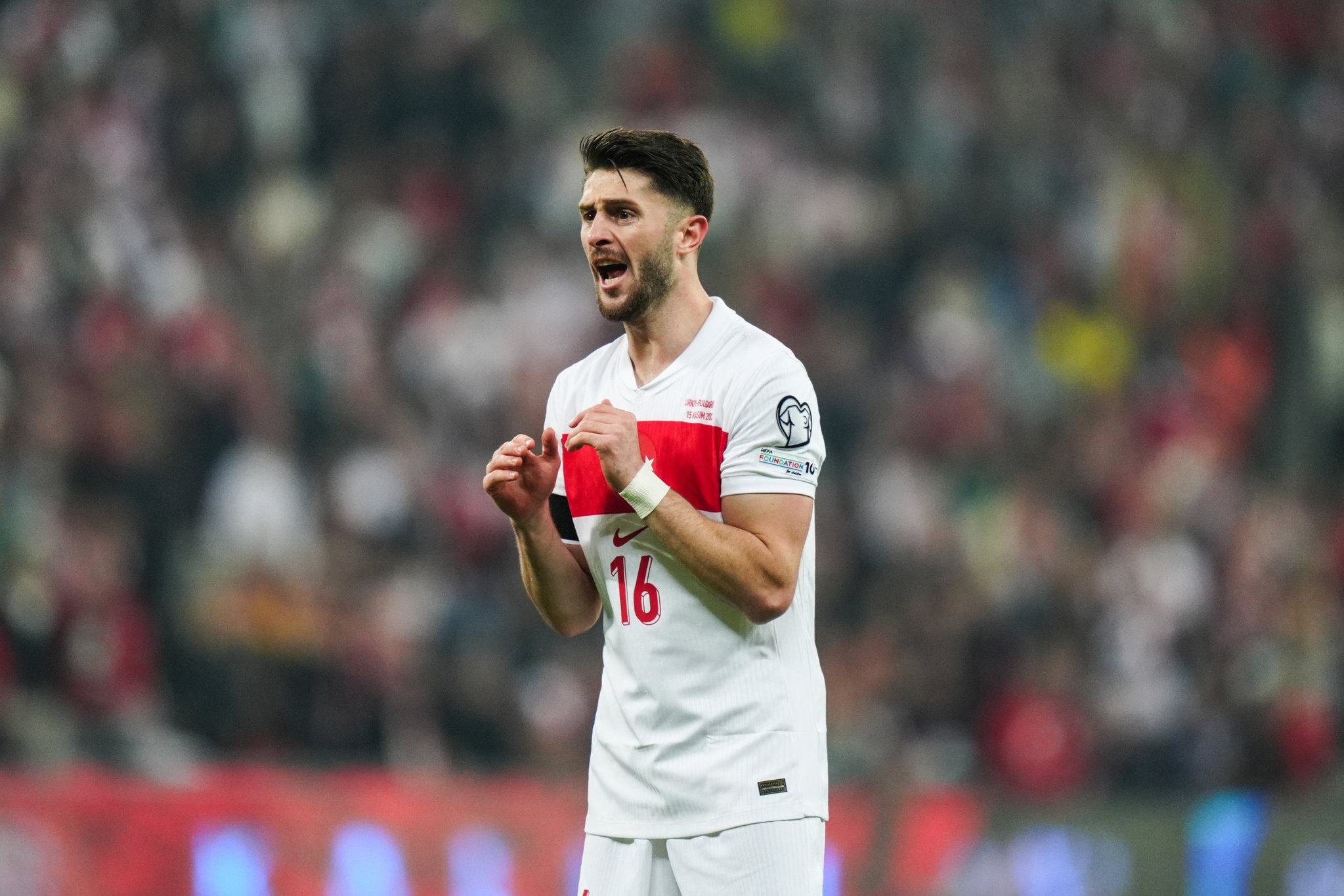 Fenerbahçe’de İsmail Yüksek kararı! Takımdan ayrılacak mı?