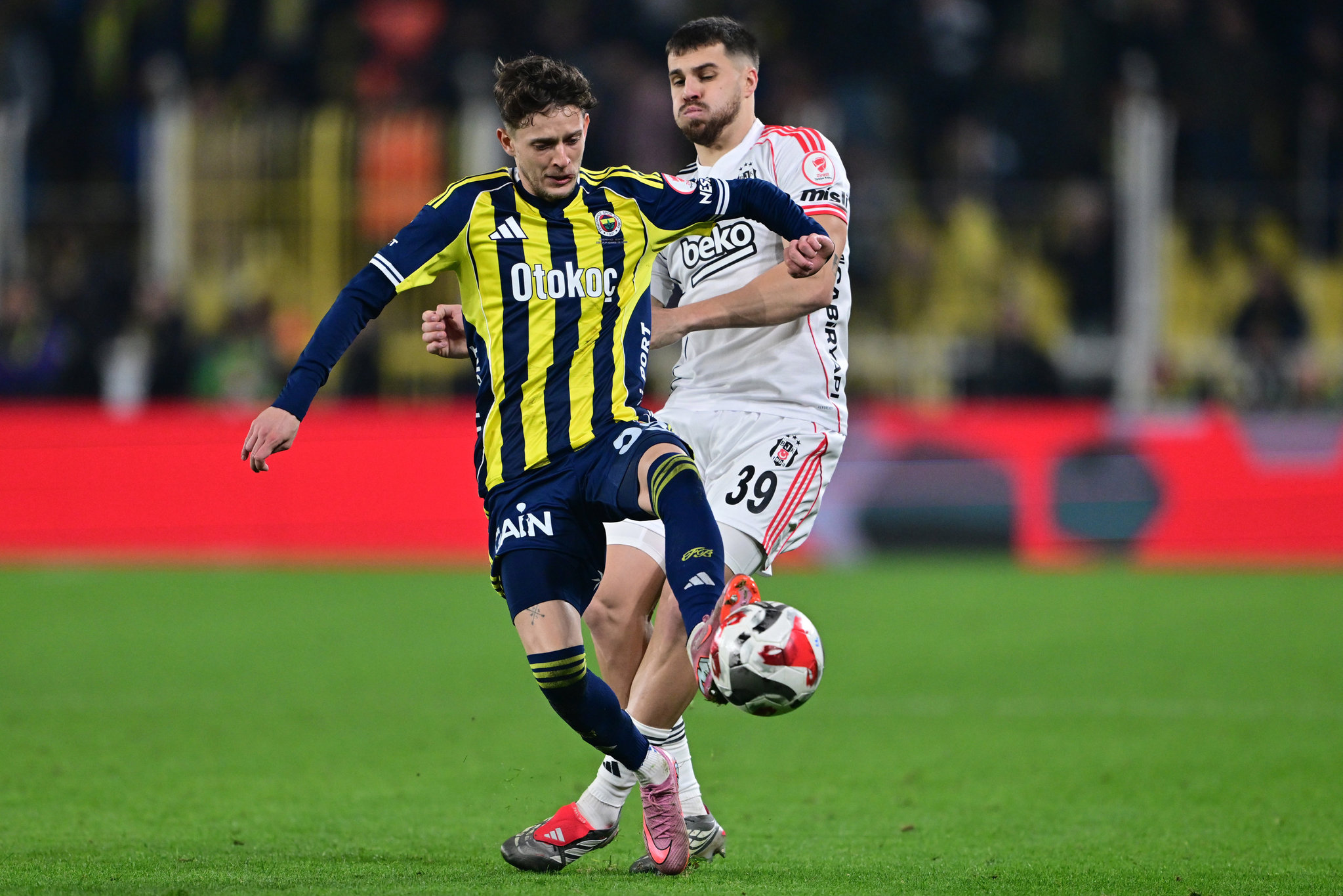 Transfer söylentilerine flaş iddia: Sebastian Szymanski...