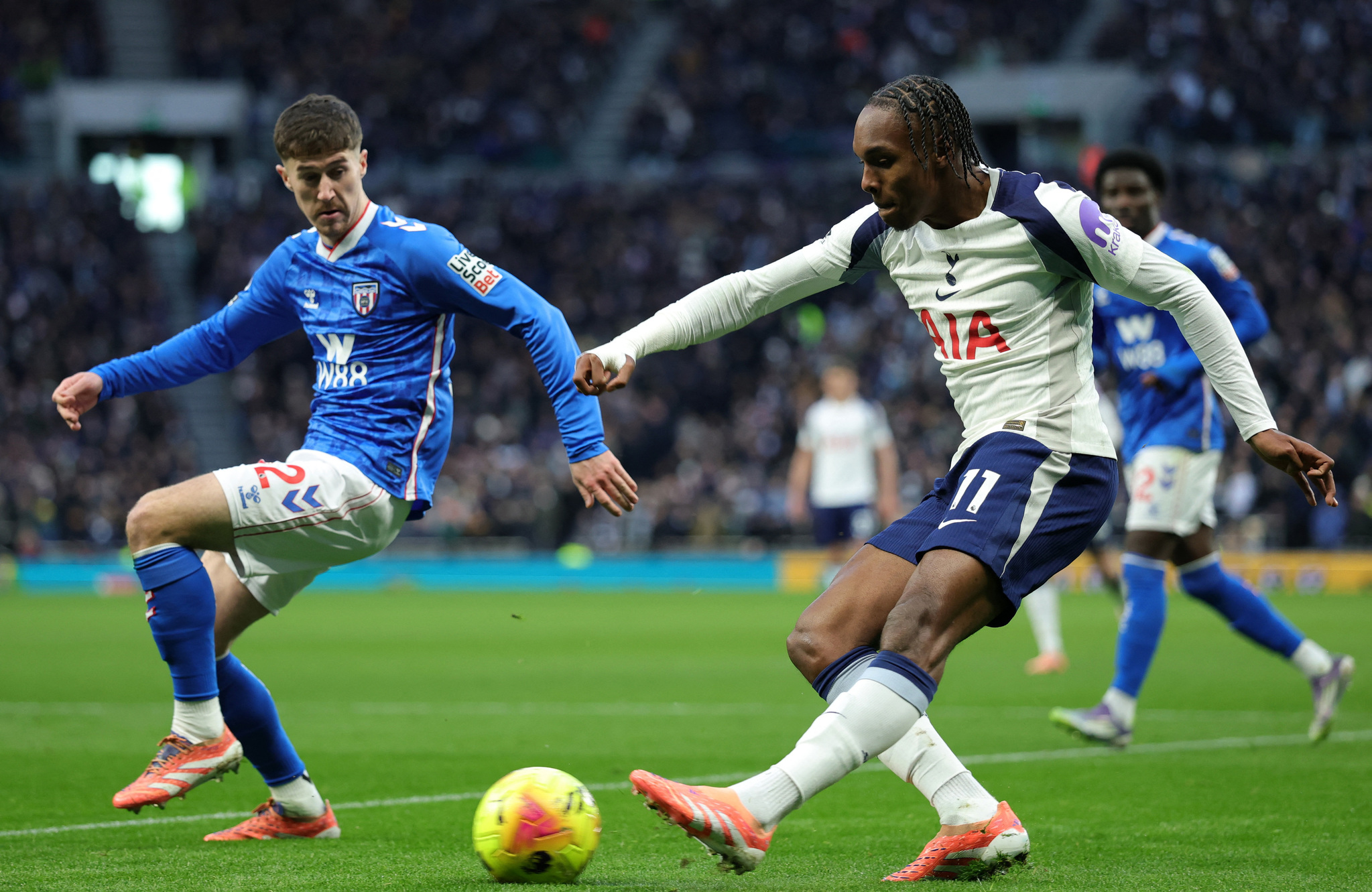Okan Buruk yıldız kanadı Galatasaray’a istiyor! Transfer...