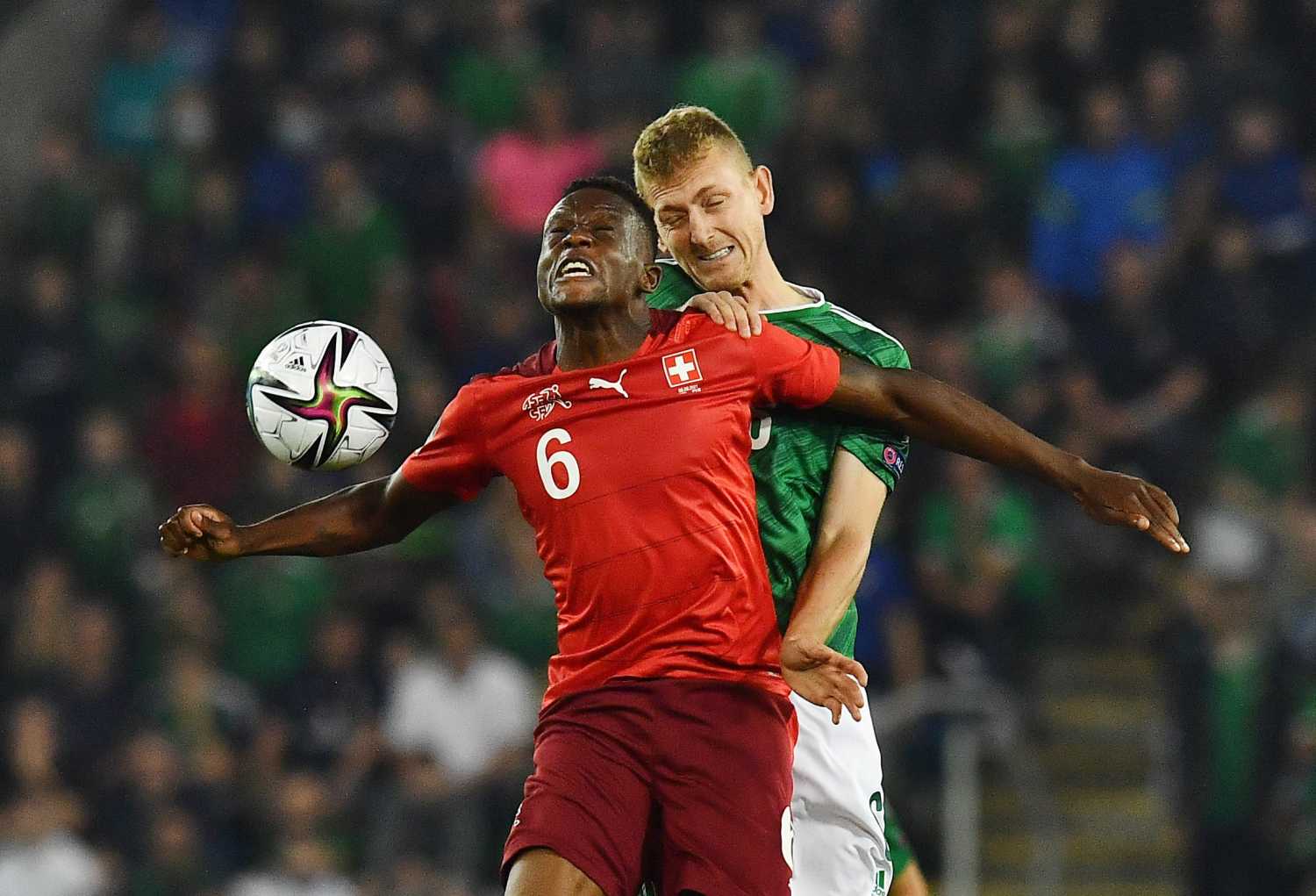 Galatasaray’dan transferde ters köşe! Yeni orta saha...