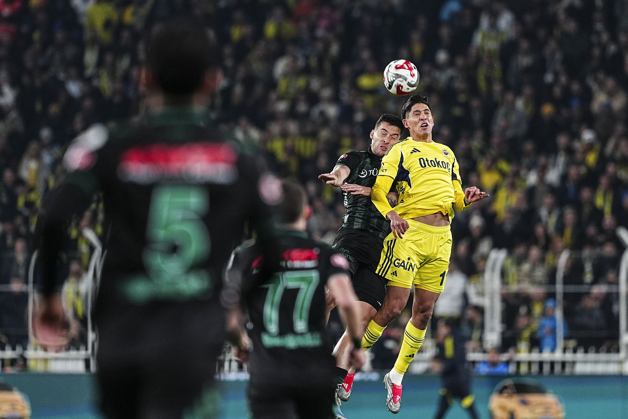 Fenerbahçe’nin yıldızına ülkesinden teklif! Bu sezon takıma katılmıştı!