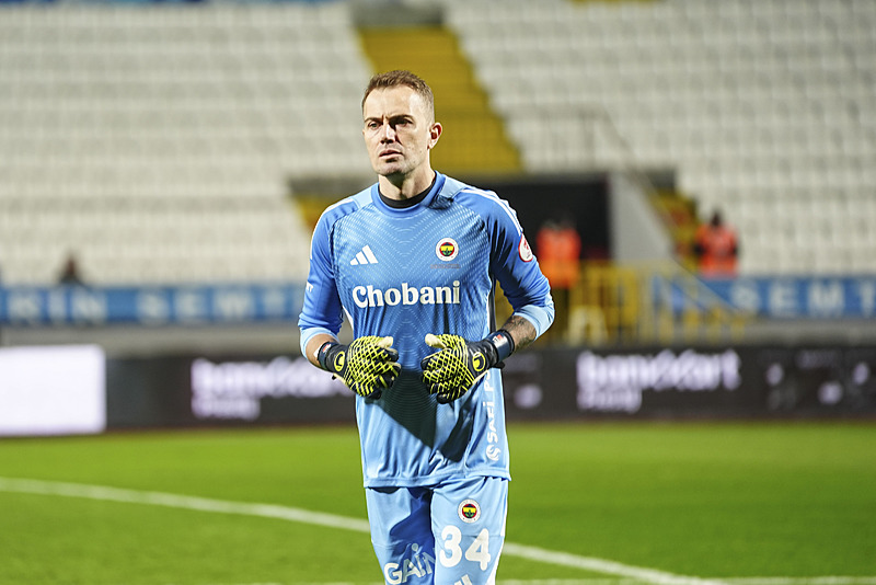 Sebastian Szymanski’ye bir talip de İspanya’dan! Fenerbahçe bonservisini belirledi