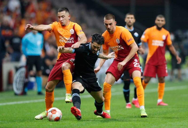 Torreira’nın menajerinden flaş transfer açıklaması! Galatasaray’dan ayrılacak mı?