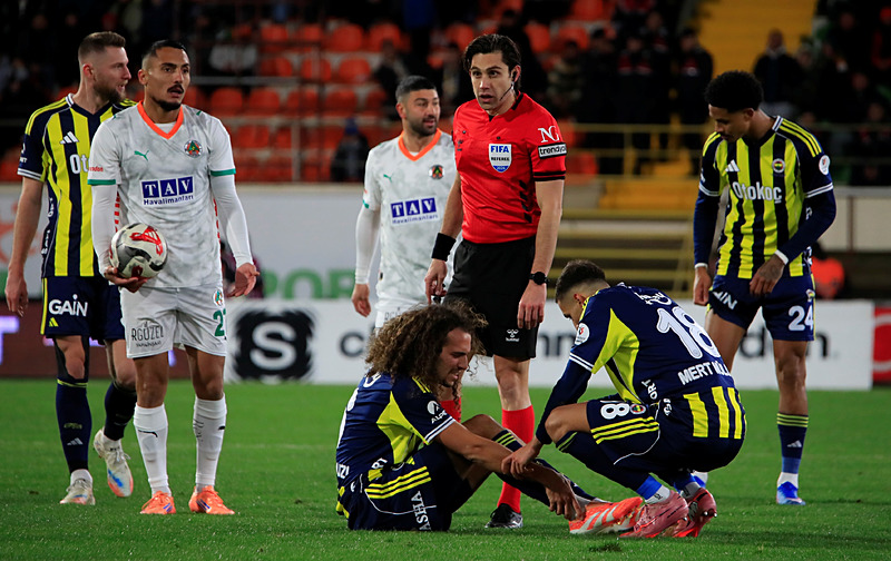 Ahmet Çakar’dan Alanya’da Fenerbahçe yorumu: Ölüp ölüp dirildiler!