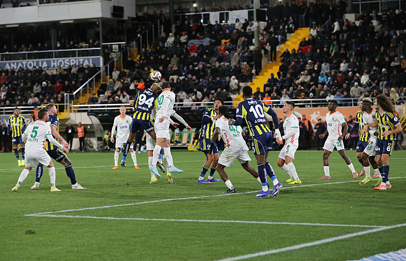Ahmet Çakar’dan Alanya’da Fenerbahçe yorumu: Ölüp ölüp dirildiler!