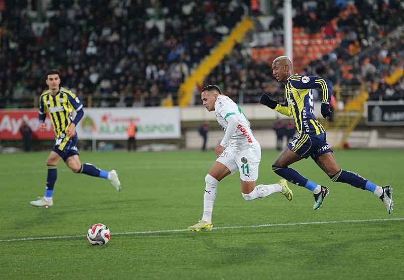 Ahmet Çakar’dan Alanya’da Fenerbahçe yorumu: Ölüp ölüp dirildiler!