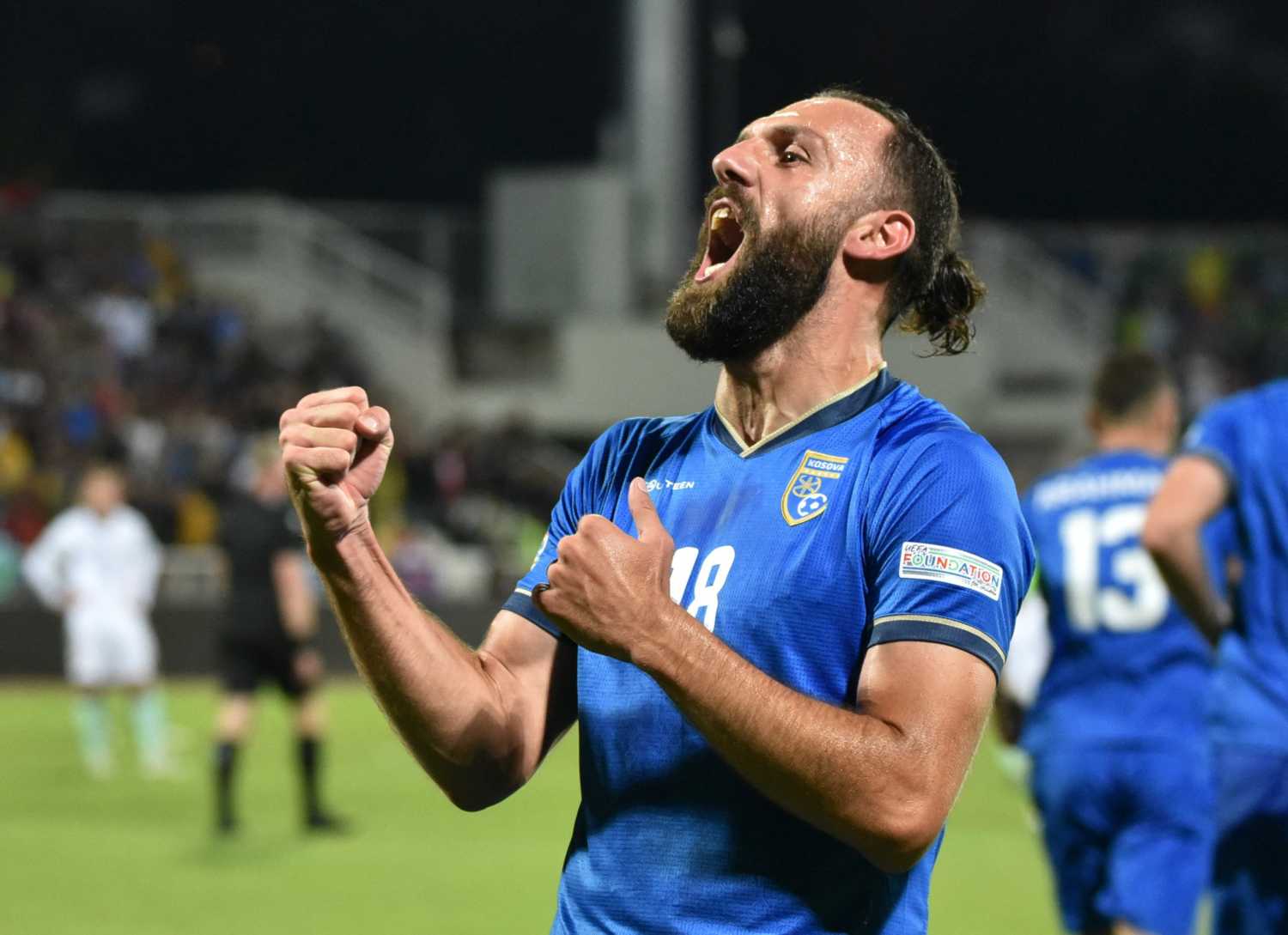 Fenerbahçe eski yıldızı kadrosuna katmak istiyor! Pazarlıklarda son durum...