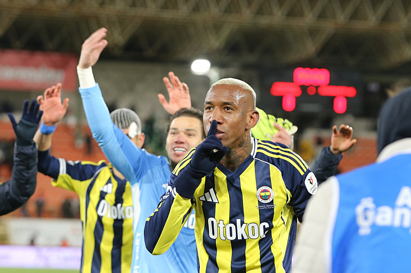 Fenerbahçe’den golcü transferinde yeni aday! Sezon başında 57 milyon euro ödediler