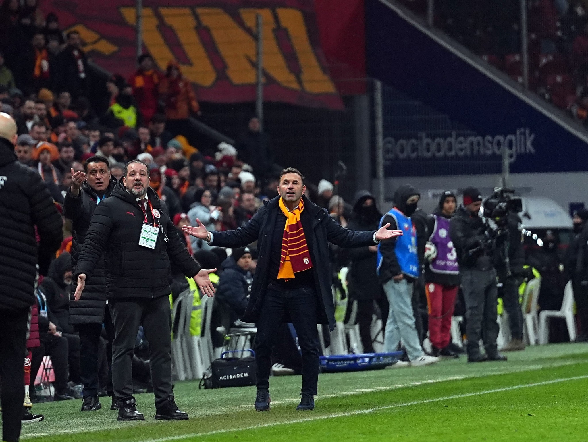 Galatasaray transferdeki sessizliğini o yıldızla bozuyor!