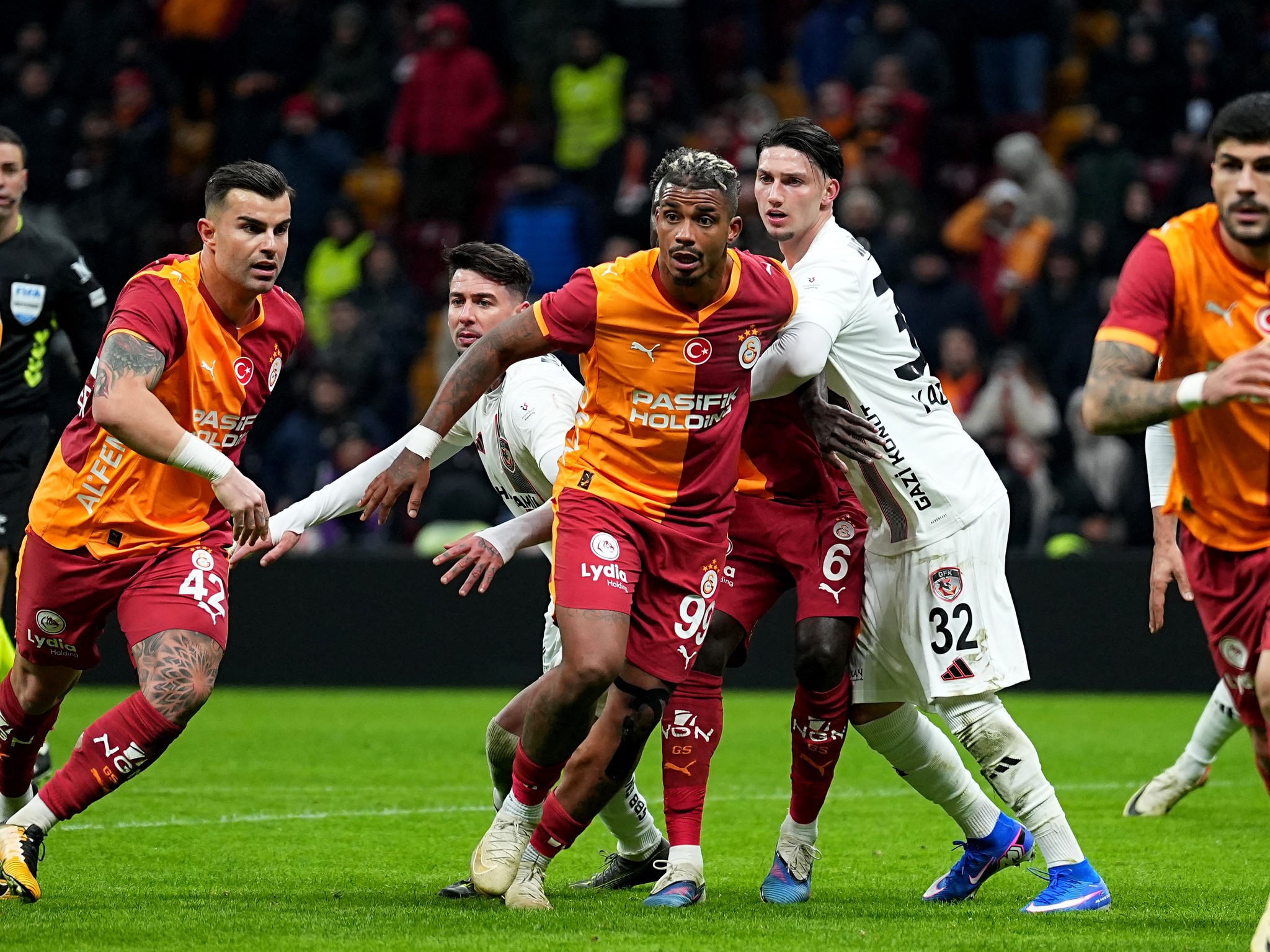 Galatasaray Yönetiminden rekor prim! Atletico Madrid maçı öncesi...