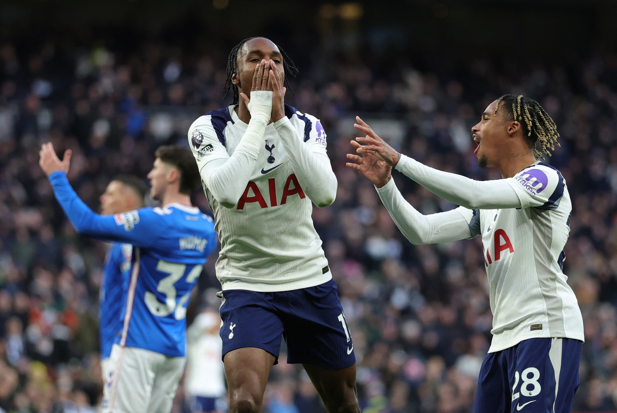 Fenerbahçe’den golcü transferinde ters köşe!