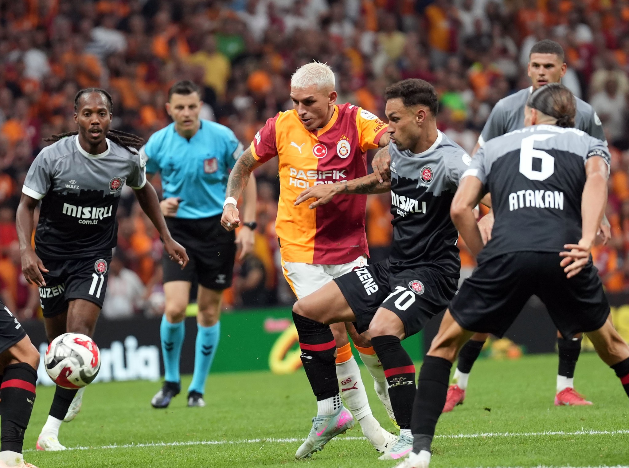 Okan Buruk’tan rotasyon kararı! İşte Galatasaray’ın Fatih Karagümrük maçı 11’i