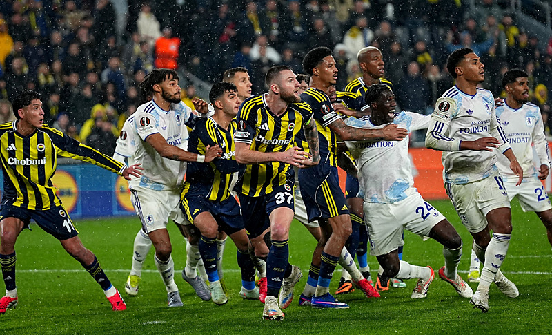 Fenerbahçe’de bir ayrılık daha! Transfer bu hafta sonu sonuçlanacak