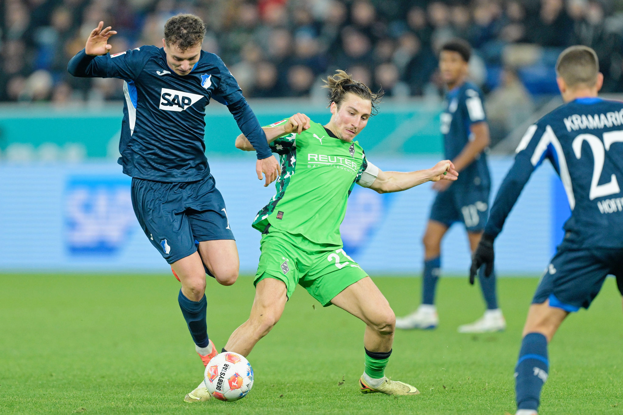 Fenerbahçe’den genç santrfor takibi! Fisnik Asllani...