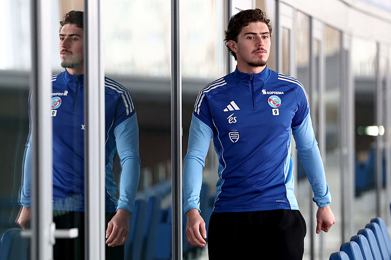 Fenerbahçe’den golcü transferinde sürpriz hamle! Görüşmeler sürüyor