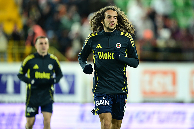 Fenerbahçe’den sürpriz transfer hamlesi! Teklifi böyle duyurdular