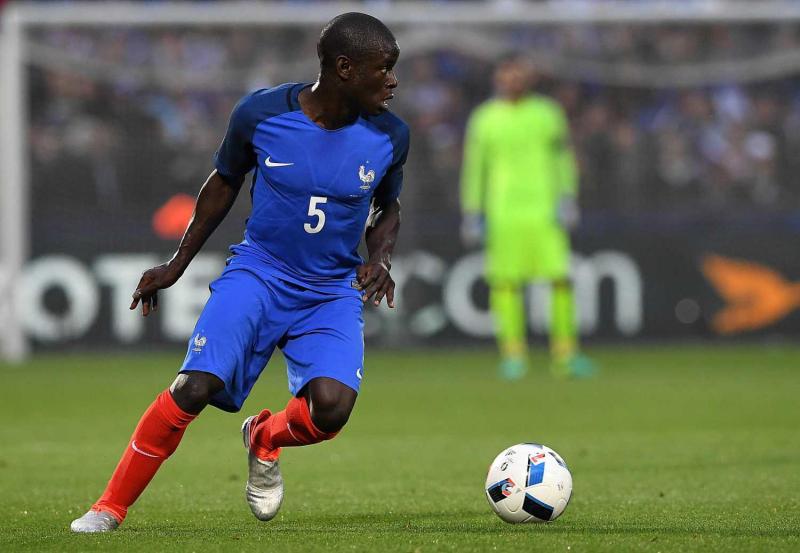 N’Golo Kante adım adım Fenerbahçe’ye! Transfer için kulübüne rest çekti