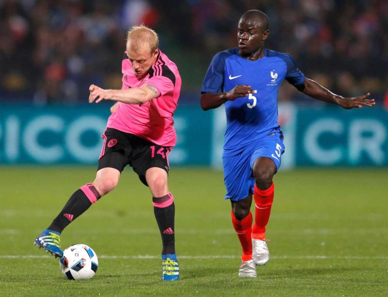 N’Golo Kante adım adım Fenerbahçe’ye! Transfer için kulübüne rest çekti