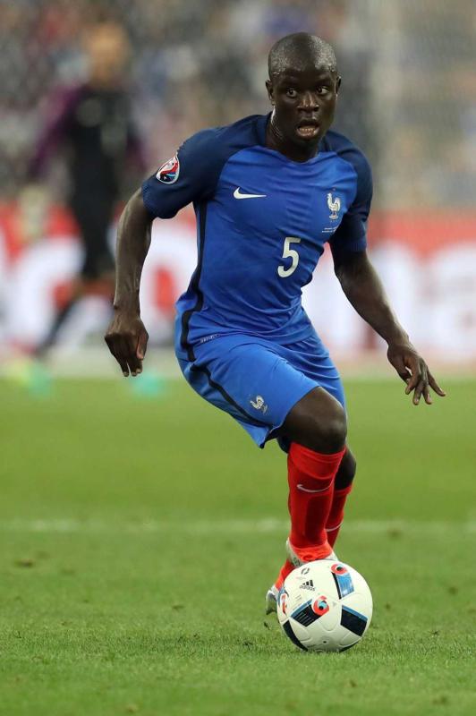 N’Golo Kante adım adım Fenerbahçe’ye! Transfer için kulübüne rest çekti