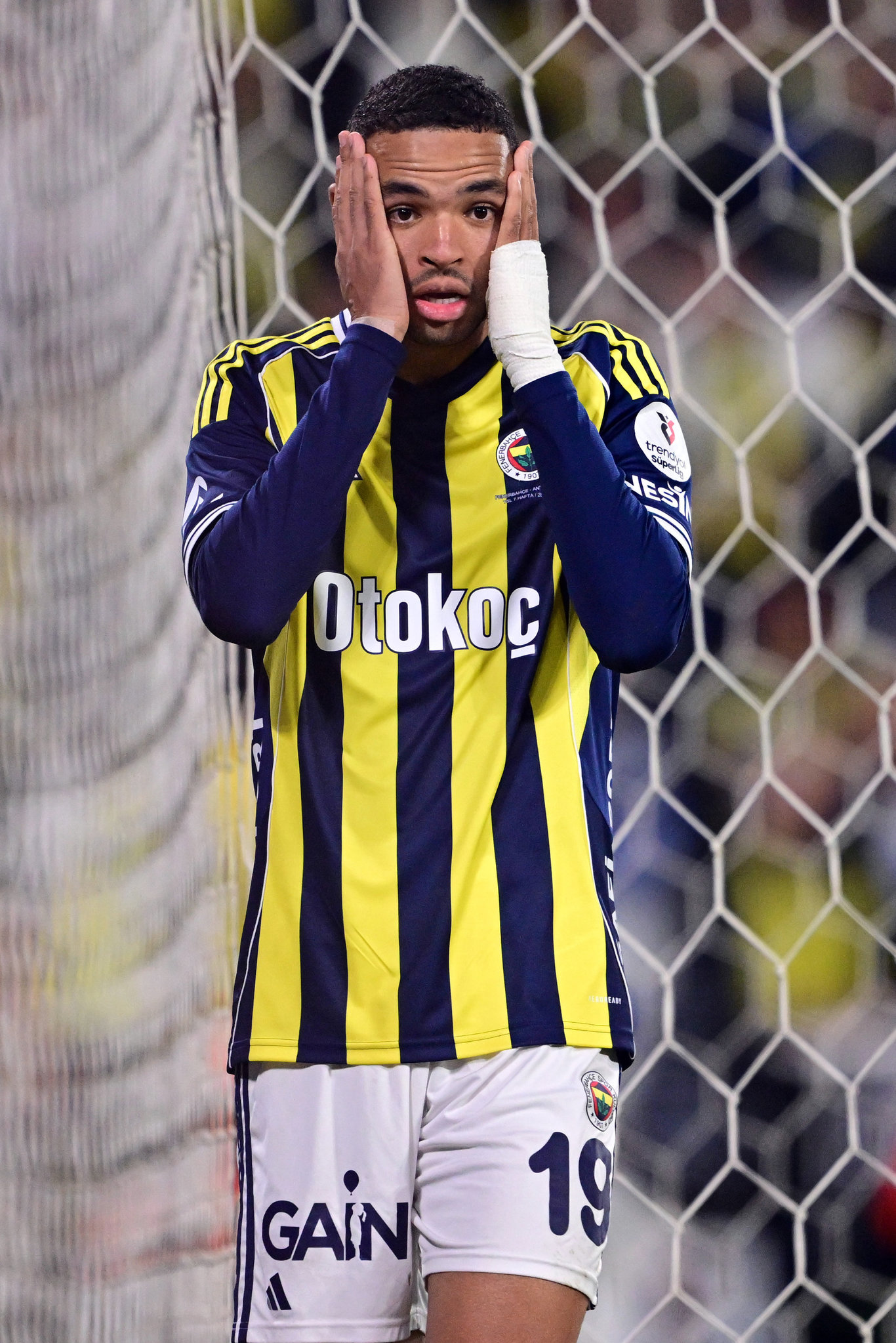 Kante ve En-Nesyri transferleri imza aşamasında tıkandı! işte nedeni