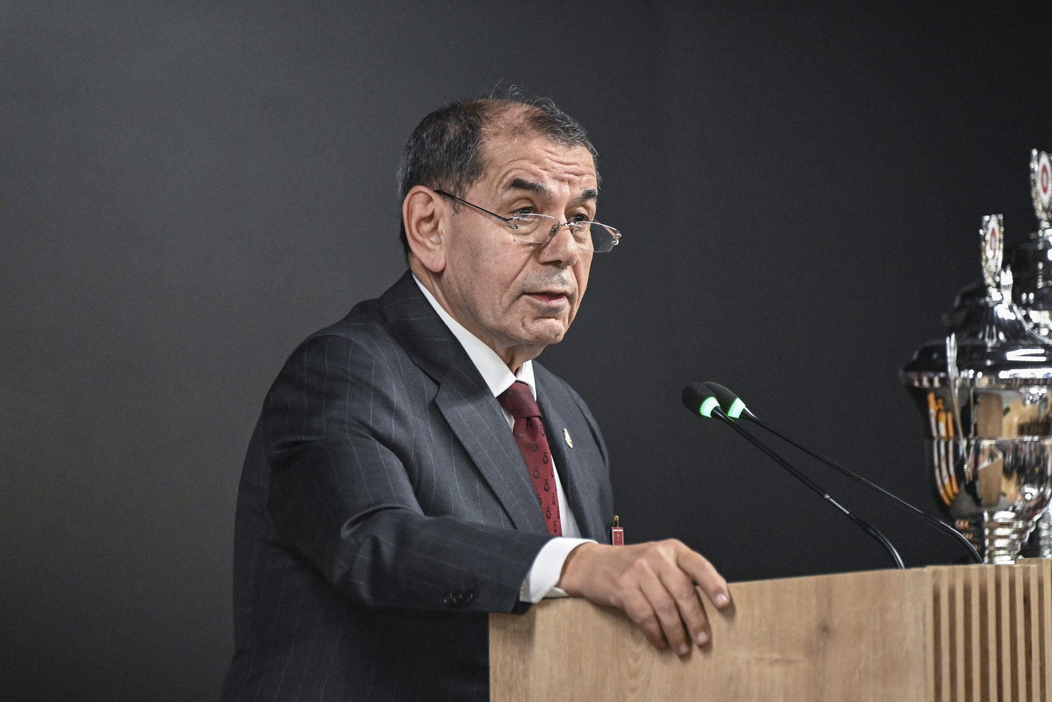 Galatasaray’dan savunmaya Ramy Bensebaini hamlesi!