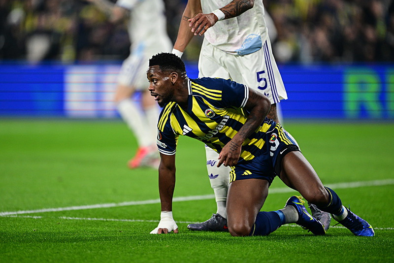 Fenerbahçe’de Fred gelişmesi! Santrfor transferi için zaman daralırken...