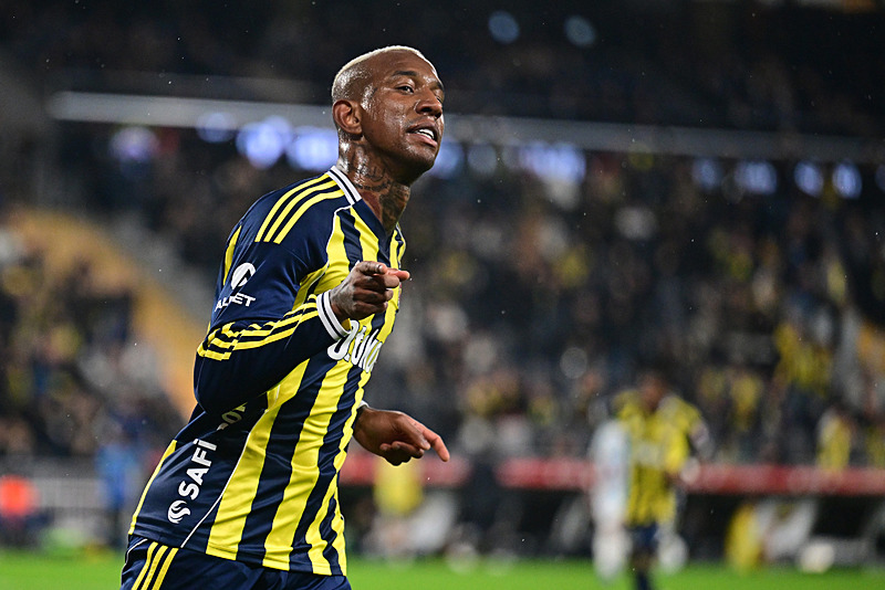 Fenerbahçe’de Fred gelişmesi! Santrfor transferi için zaman daralırken...