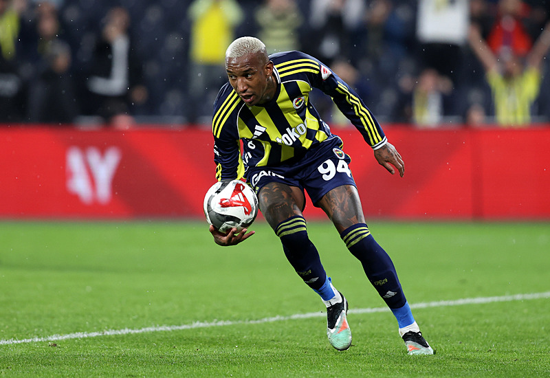 Fenerbahçe’de Fred gelişmesi! Santrfor transferi için zaman daralırken...