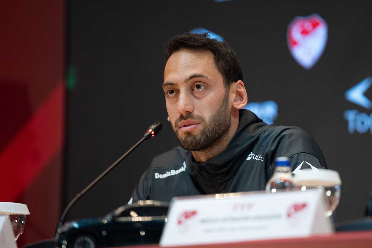 Galatasaray Hakan Çalhanoğlu’nun peşini bırakmıyor! Sezon sonunda...