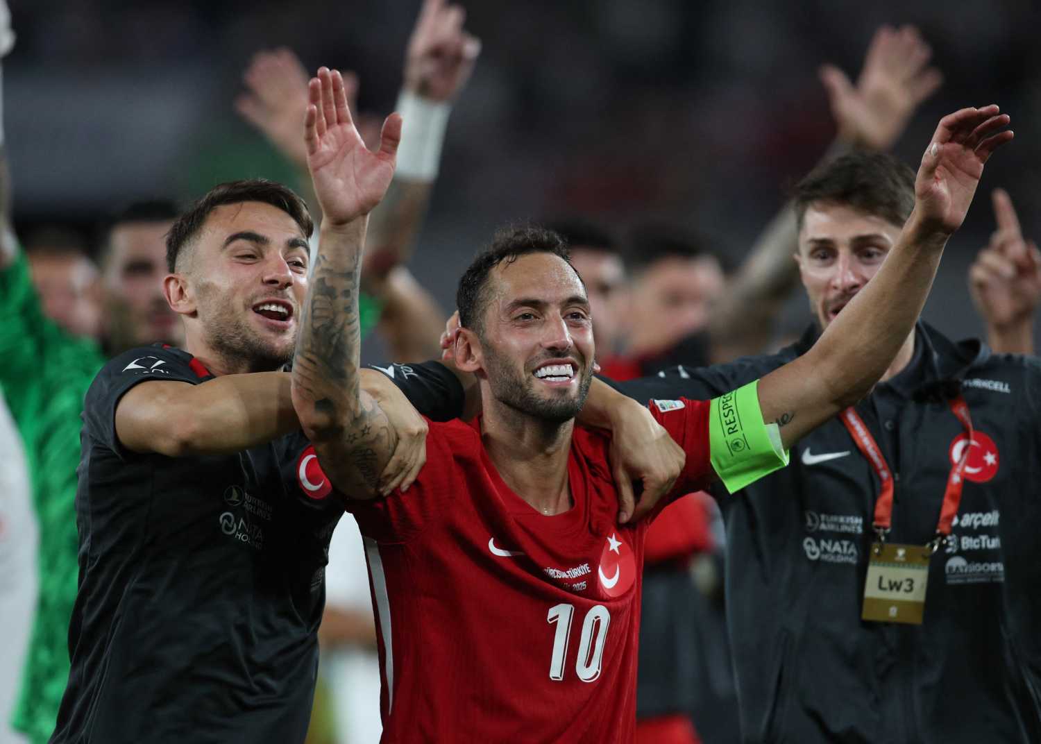 Galatasaray Hakan Çalhanoğlu’nun peşini bırakmıyor! Sezon sonunda...