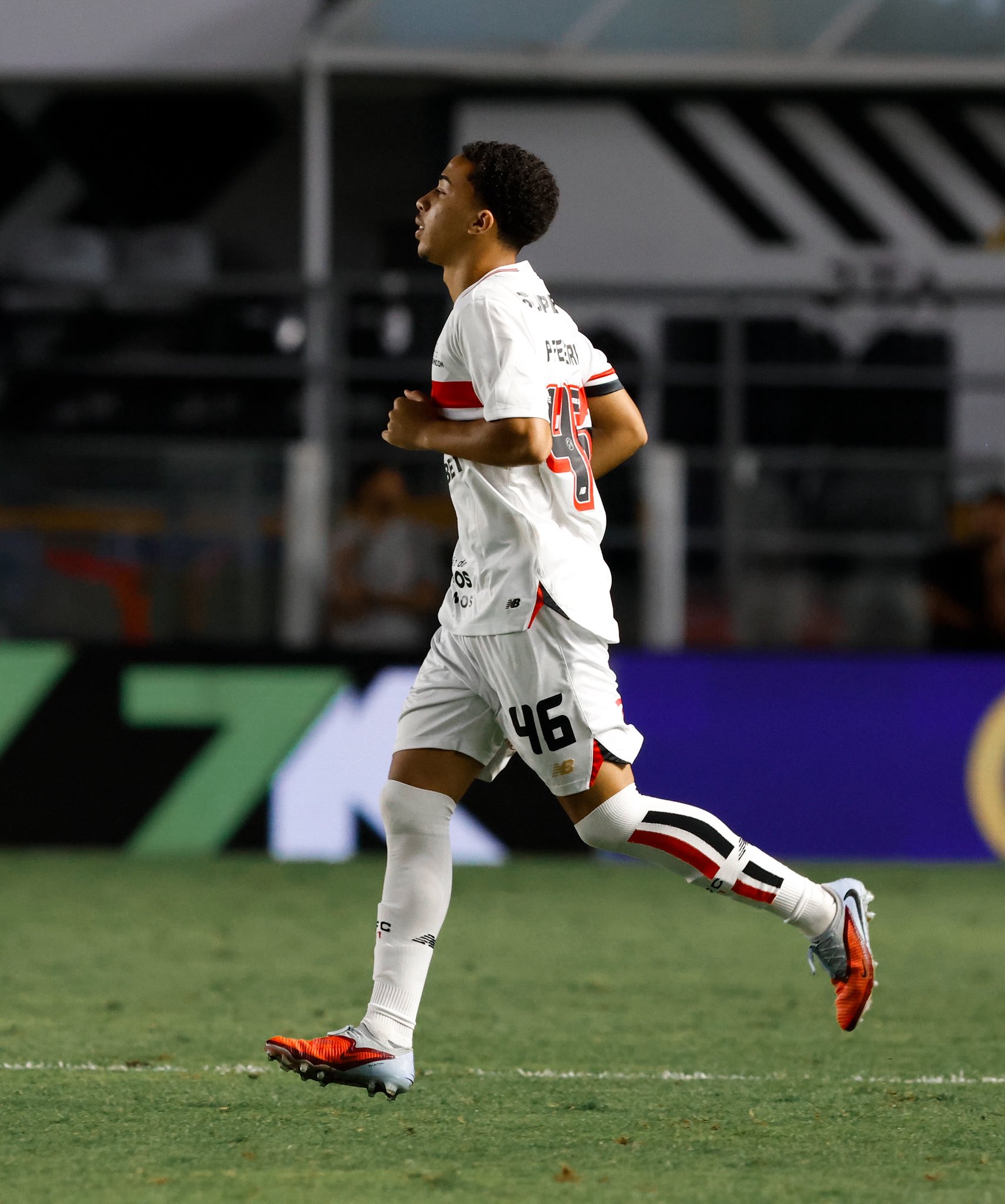 Fenerbahçe’den genç oyuncu için yaz teklifi hazırlığı: Pedro Ferreira...