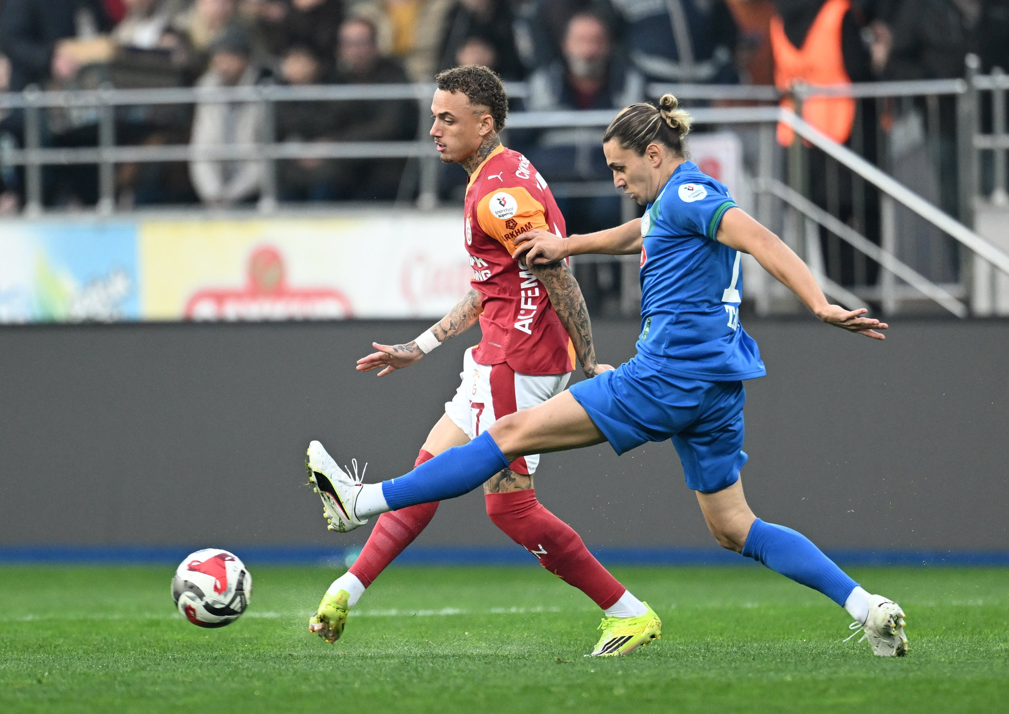 Galatasaray’da gündem o yıldız: Eski takımından intikam aldı!
