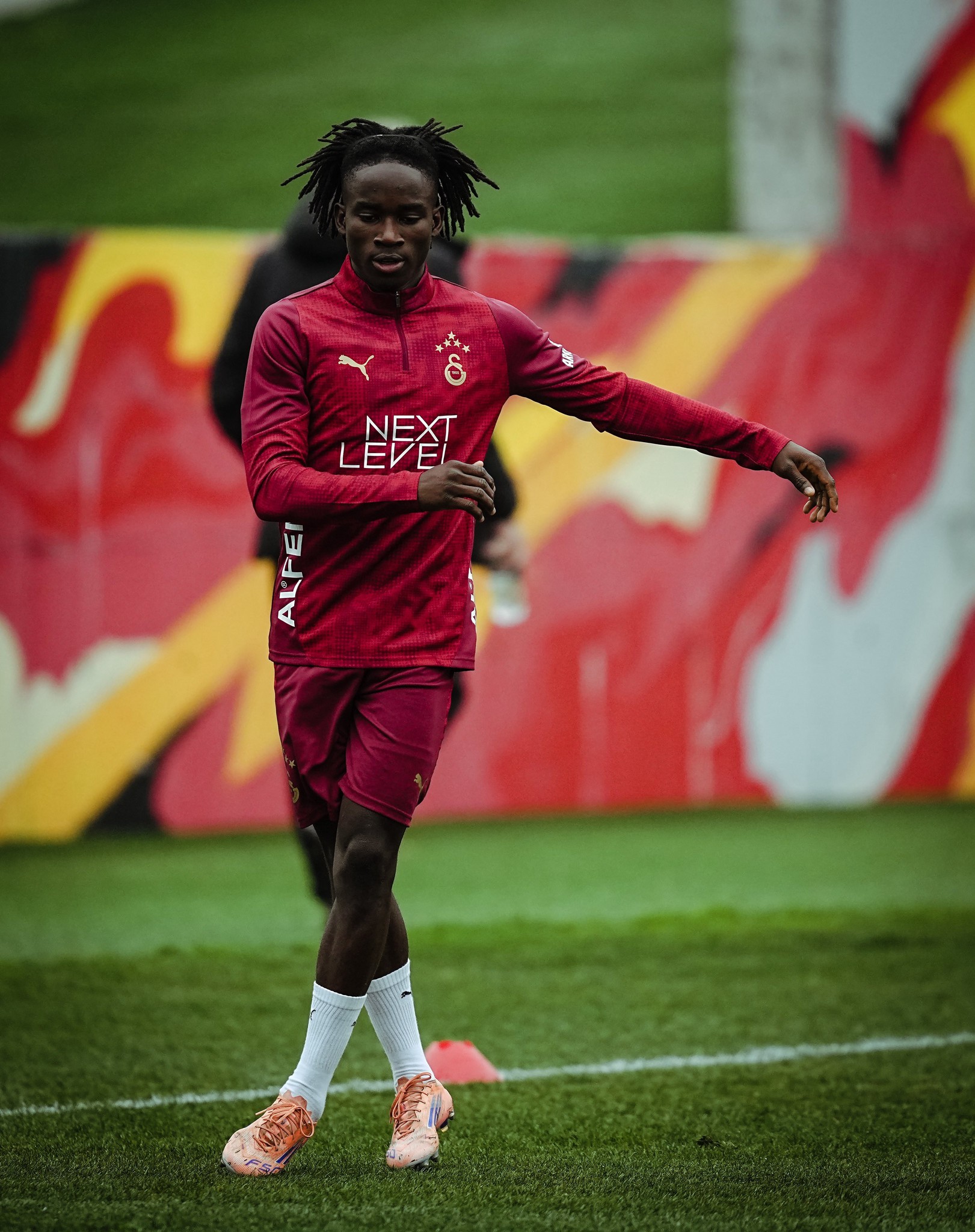 Galatasaray, Barcelonalı yıldızı sezon sonuna saklıyor! Marc Bernal...