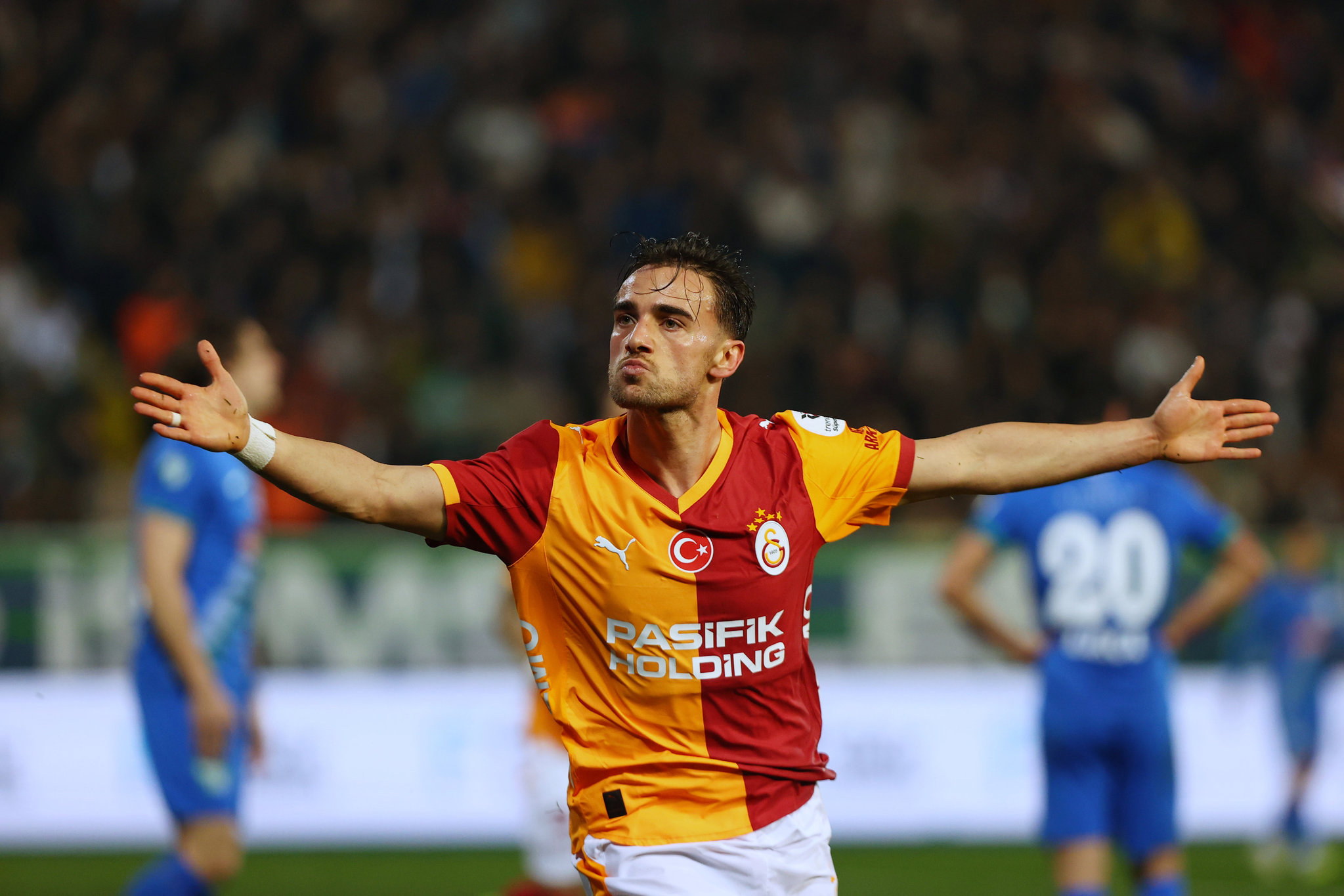 TRANSFER HABERİ: Galatasaraylı 3 yıldıza yakın takip!