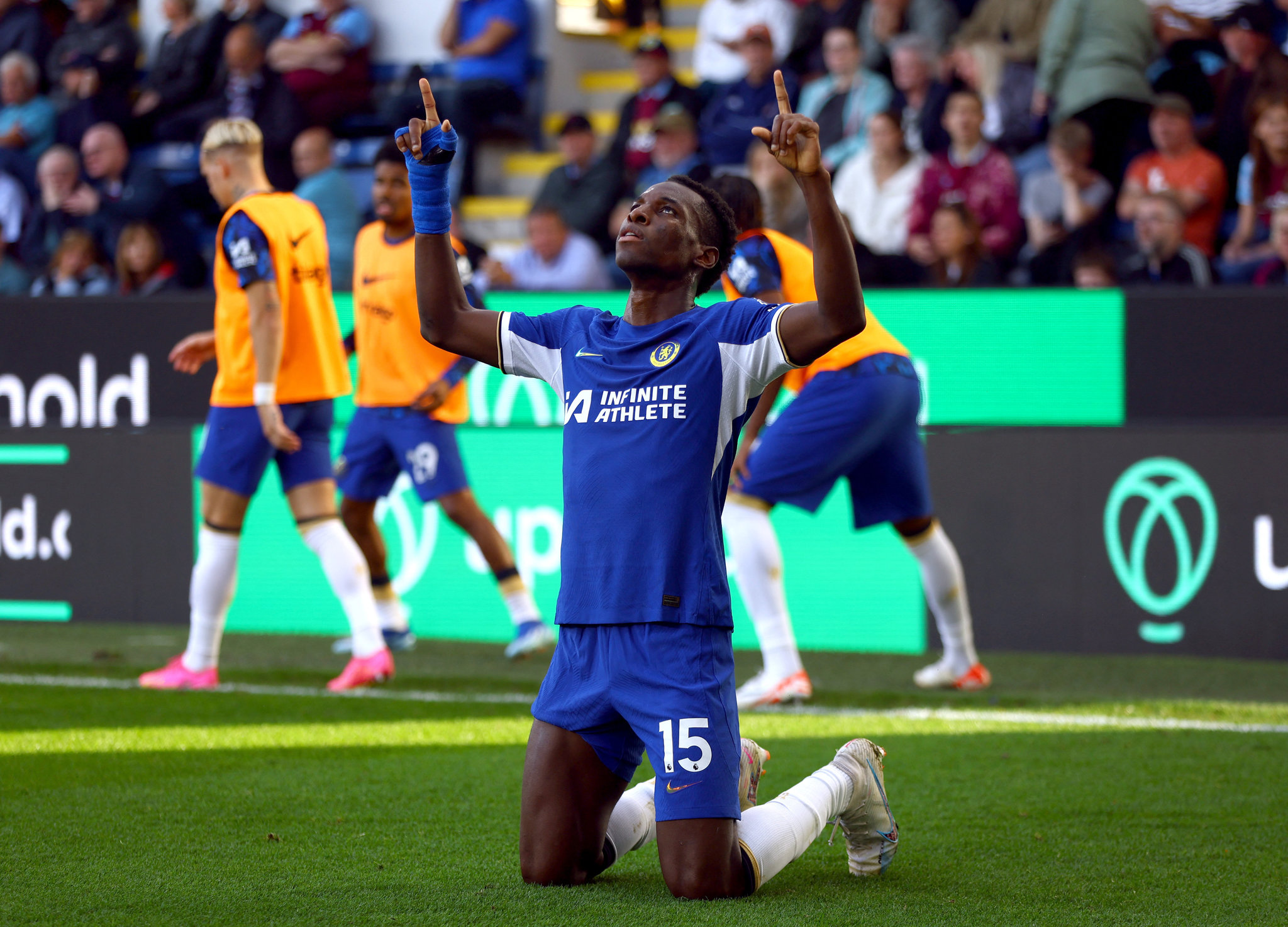 Fenerbahçe 45 milyon euro’luk santrforun peşinde! Resmi temas kuruldu