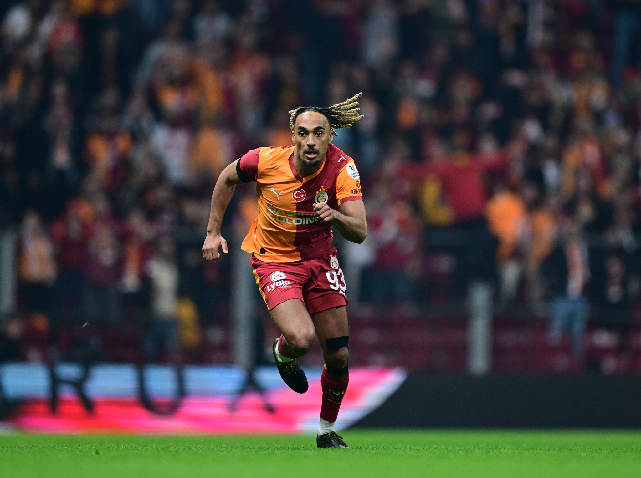 Matthaus’tan Boey yorumu: Bayern 10 milyon euro’ya bile bırakmalı!