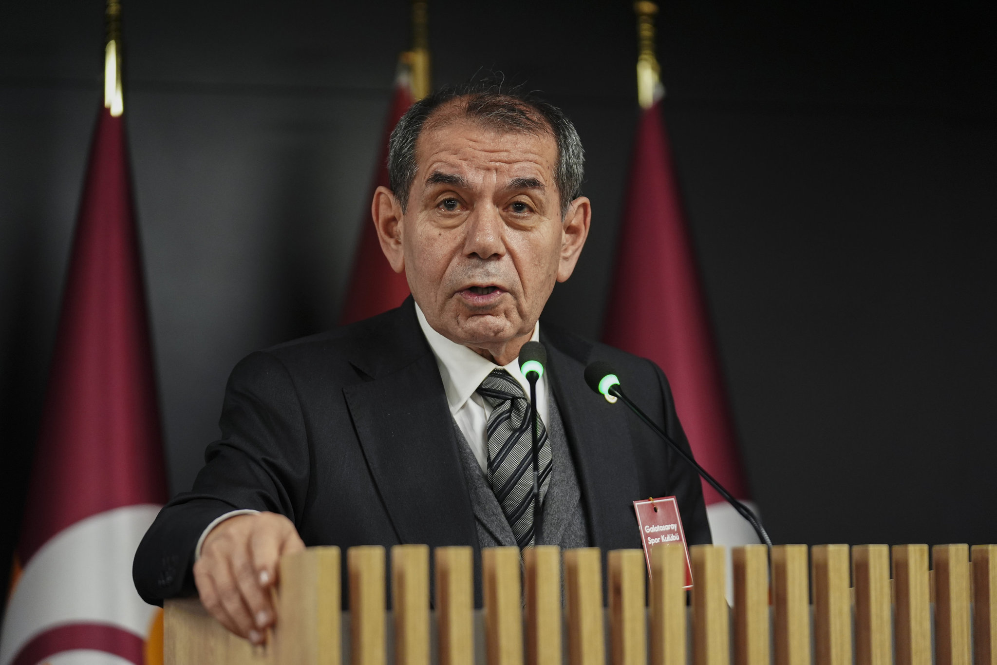 Galatasaray’da sürpriz ayrılık! Bu kez takıma veda ediyor