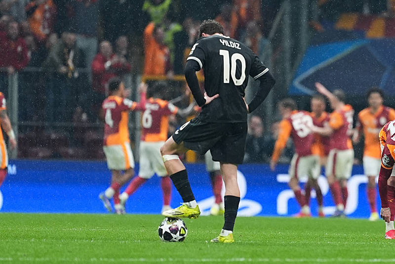 İtalyanlar Galatasaray’a mağlup olmanın faturasını Kenan Yıldız’a kesti! Sara’nın golü öncesinde...